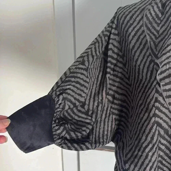 Signature by Shine Sz S Ruffled blouse - Picture 9 of 10